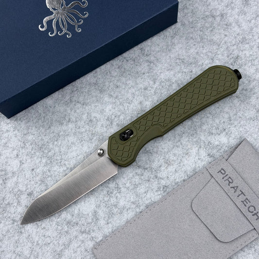 Kráki Lite | CPM-S30V Blade w/ Green G10 Handle