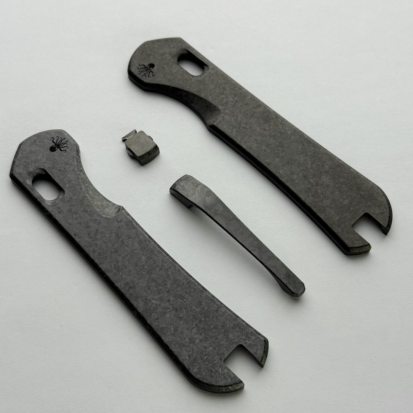 Tsunami Scales - Alcor Black
