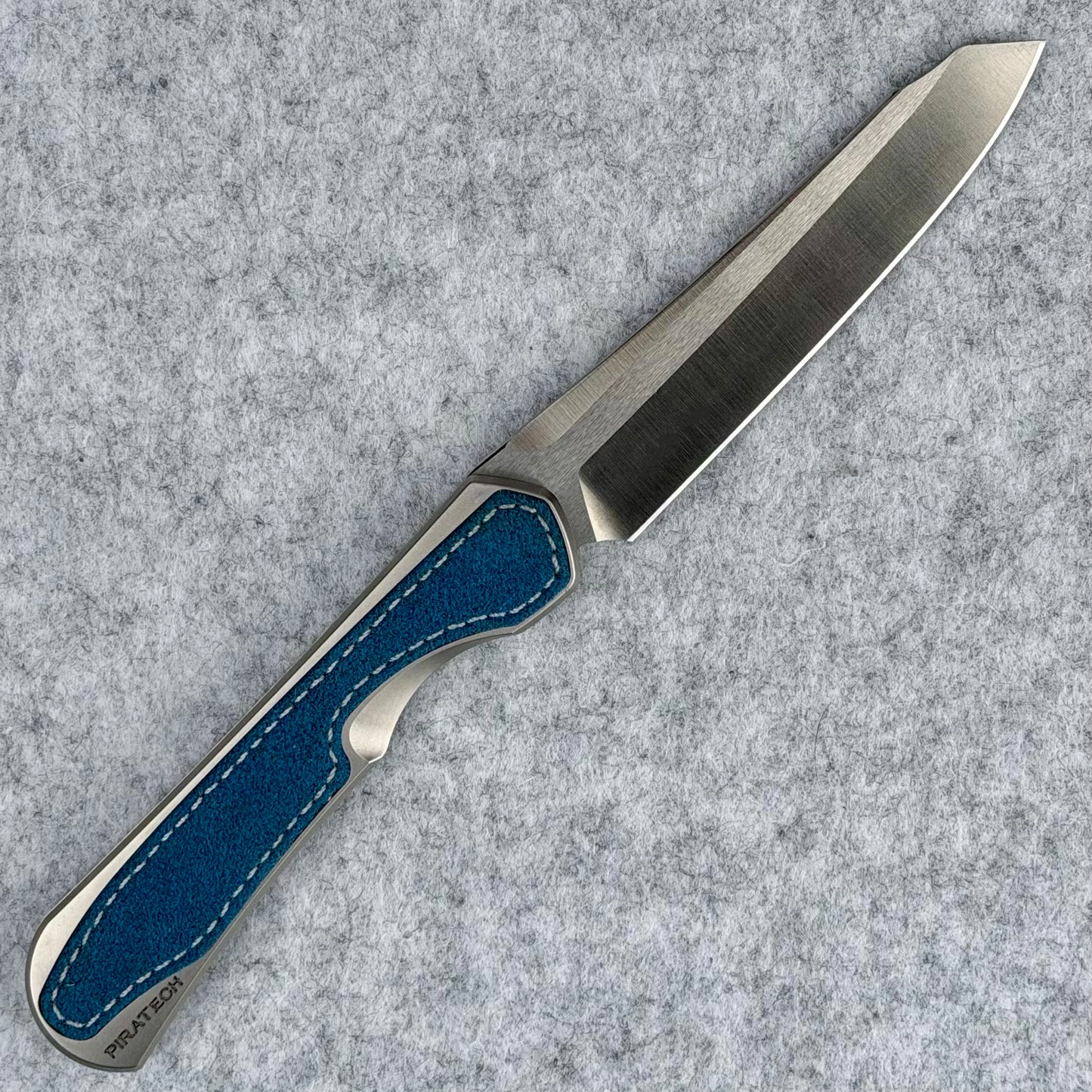 Fixed Kráki | Stitched Alcantara® Leather Handle