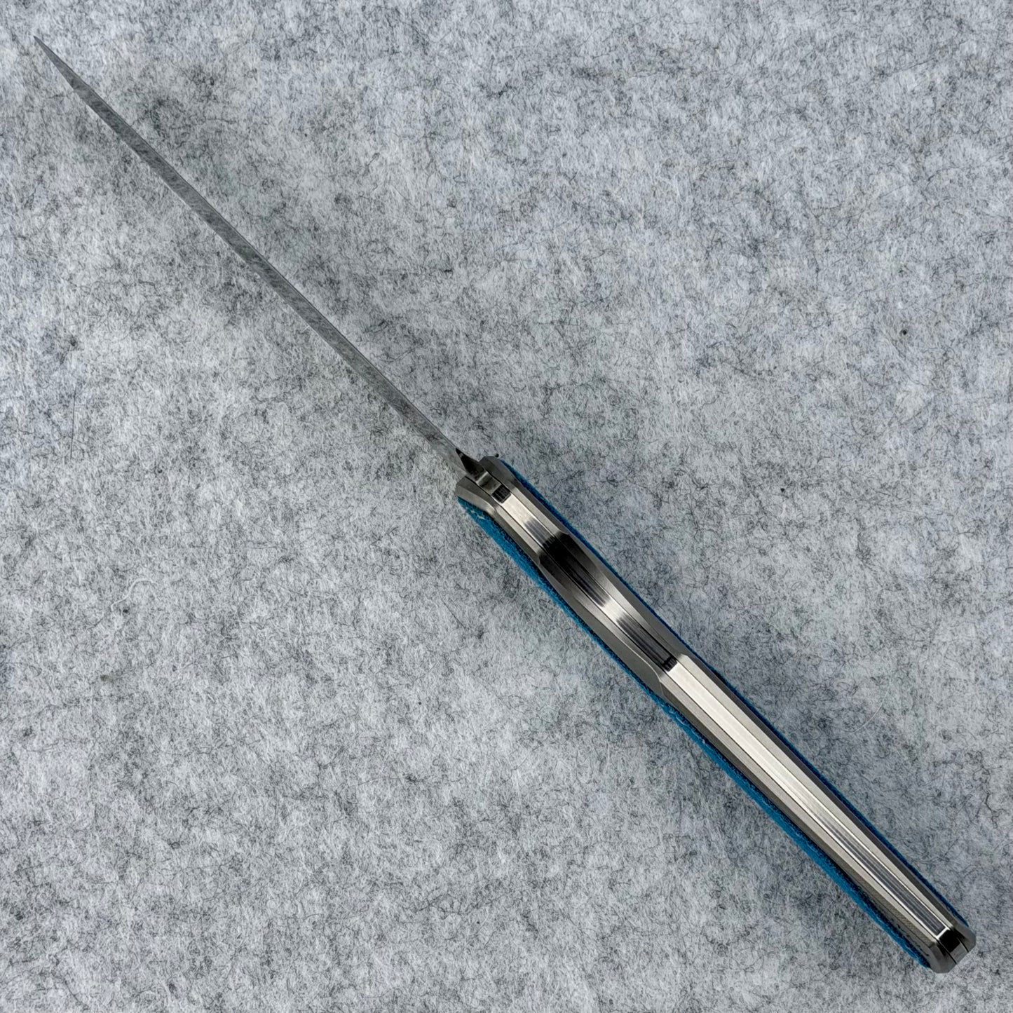 Fixed Kráki | Stitched Alcantara® Leather Handle