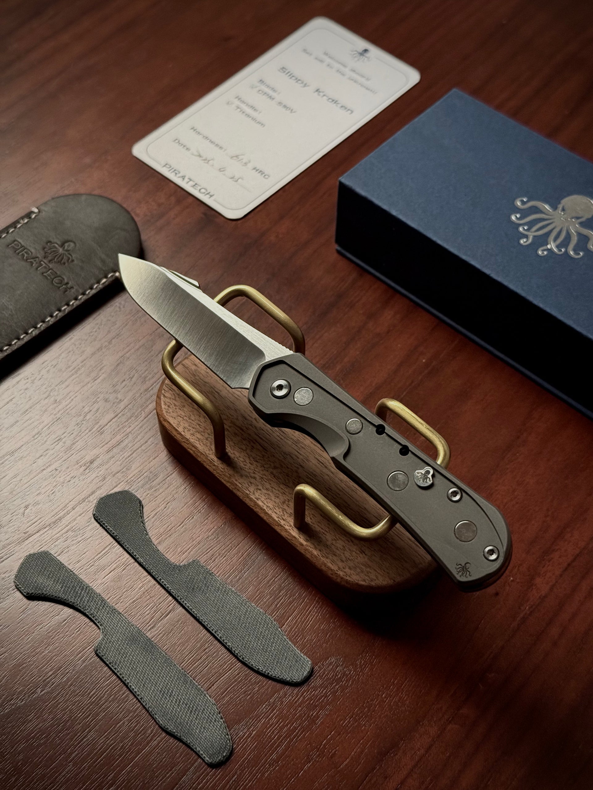 Slippy Tsunami | fatcarbon® Denim Micarta | Piratech®